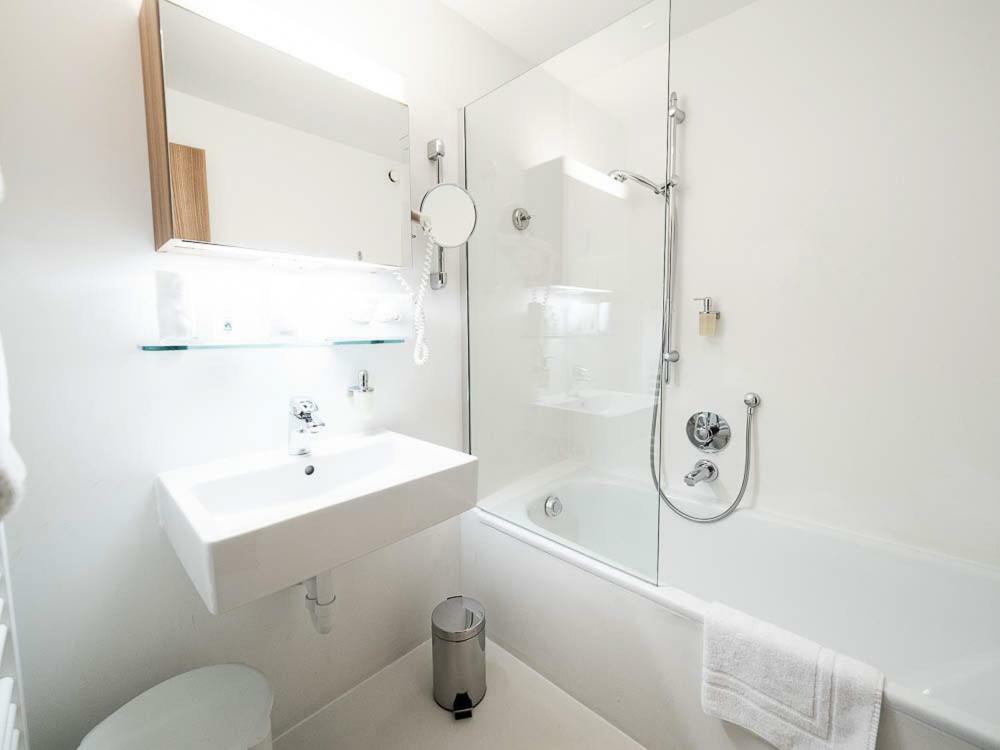 Hotel Krone In Au Au (Vorarlberg) エクステリア 写真